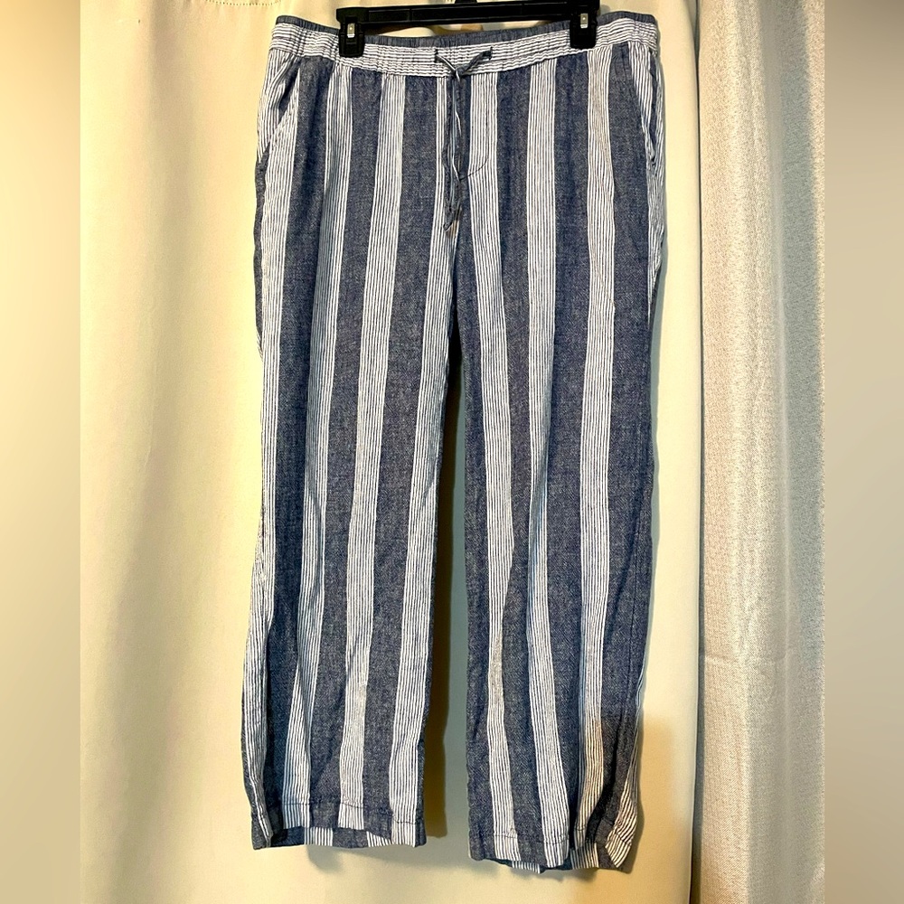 Women’s old navy linen pants.
